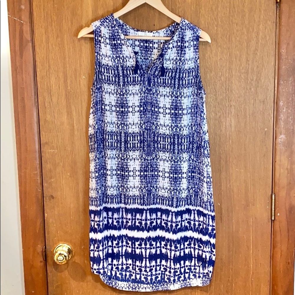 🌿 BLL New York blue and white dress size medium